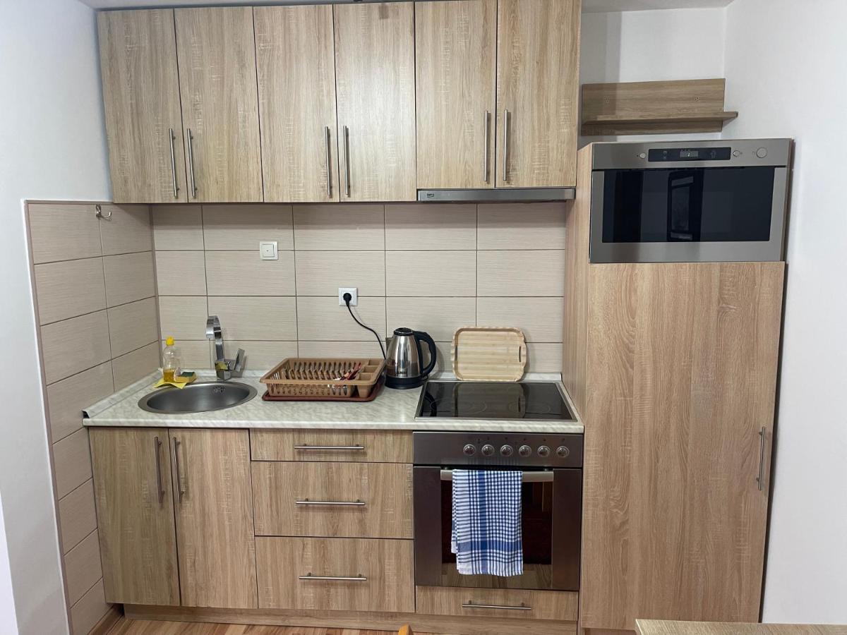 Apartmani Brod เซนิซา ภายนอก รูปภาพ
