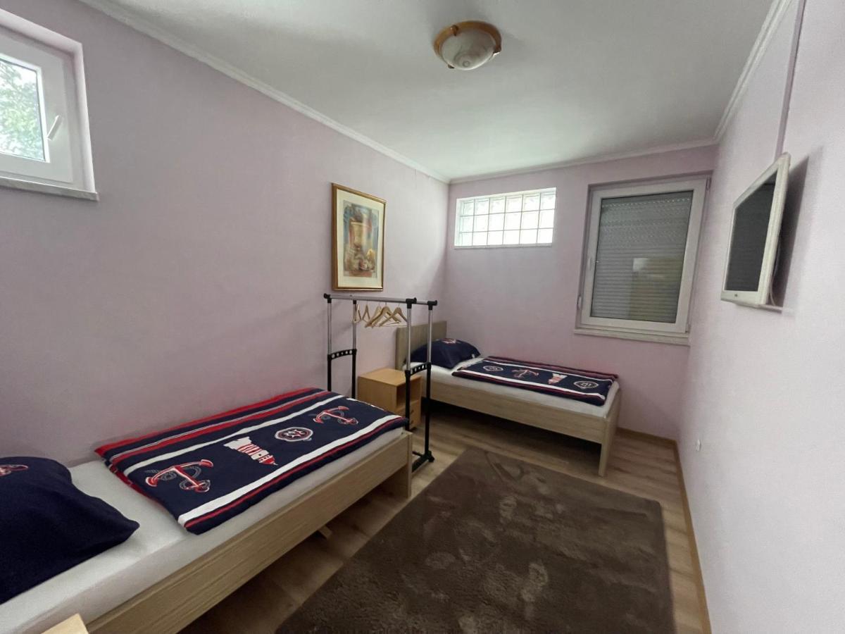 Apartmani Brod เซนิซา ภายนอก รูปภาพ